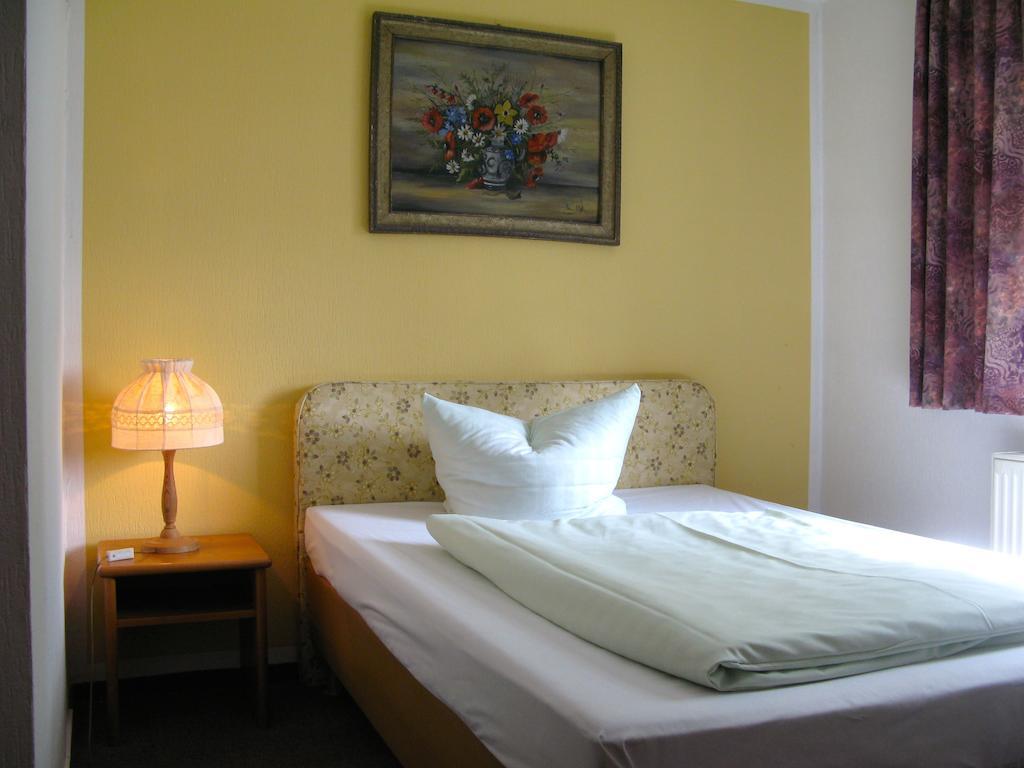 Landhotel Goldener Becher Limbach-Oberfrohna Room photo